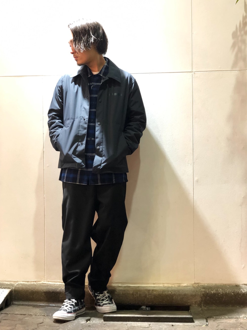 「ラグジュアリーストリート、モード、HELMUT LANG、JWANDERSON、MONCLER、MONCLER FRAGMENT、converse、WHITELAND BLACKBURN、LHP、LHP上野」｜「WHITELANDのWHITELAND/ホワイトランド/BONTAGE PANTS（その他パンツ、ブラック系）」を使った、kazuya muraiさん（メンズ・168cm）の冬コーディネートの1枚目の写真