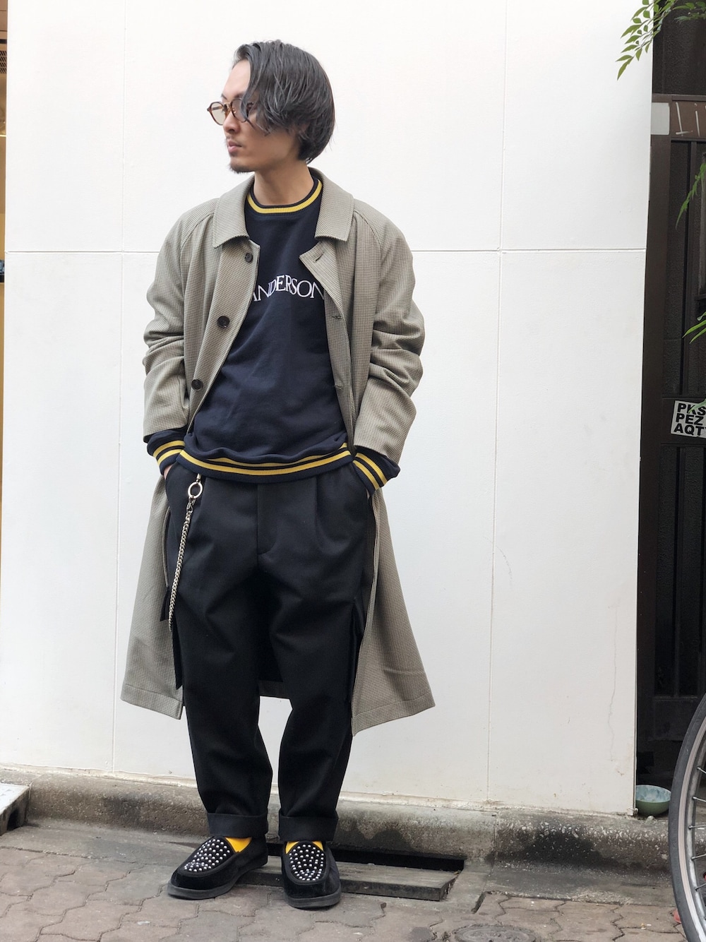 「LHP、チェックコート、今日のコーデ、J.W.anderson、オトナカジュアル、上野、WHITELAND BLACKBURN、lownn、LHP上野、スタッフセンバツ」｜「WHITELANDのWHITELAND/ホワイトランド/ガンクラブチェックトレンチコート(18A-BSL320-WL)（トレンチコート、ブラウン系）」を使った、kazuya muraiさん（メンズ・168cm）の冬コーディネートの1枚目の写真