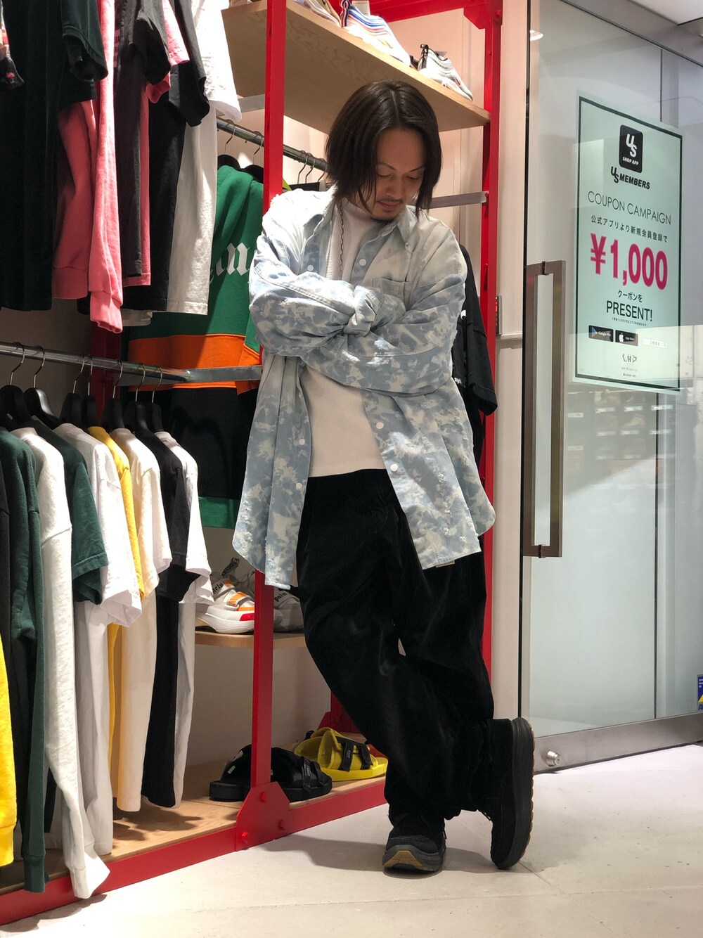 ブルー系のシャツ/ブラウス、ブルー系のシャツ/ブラウス、ブルー系のシャツ/ブラウスを着用したメンズの春コーディネートの1枚目の写真