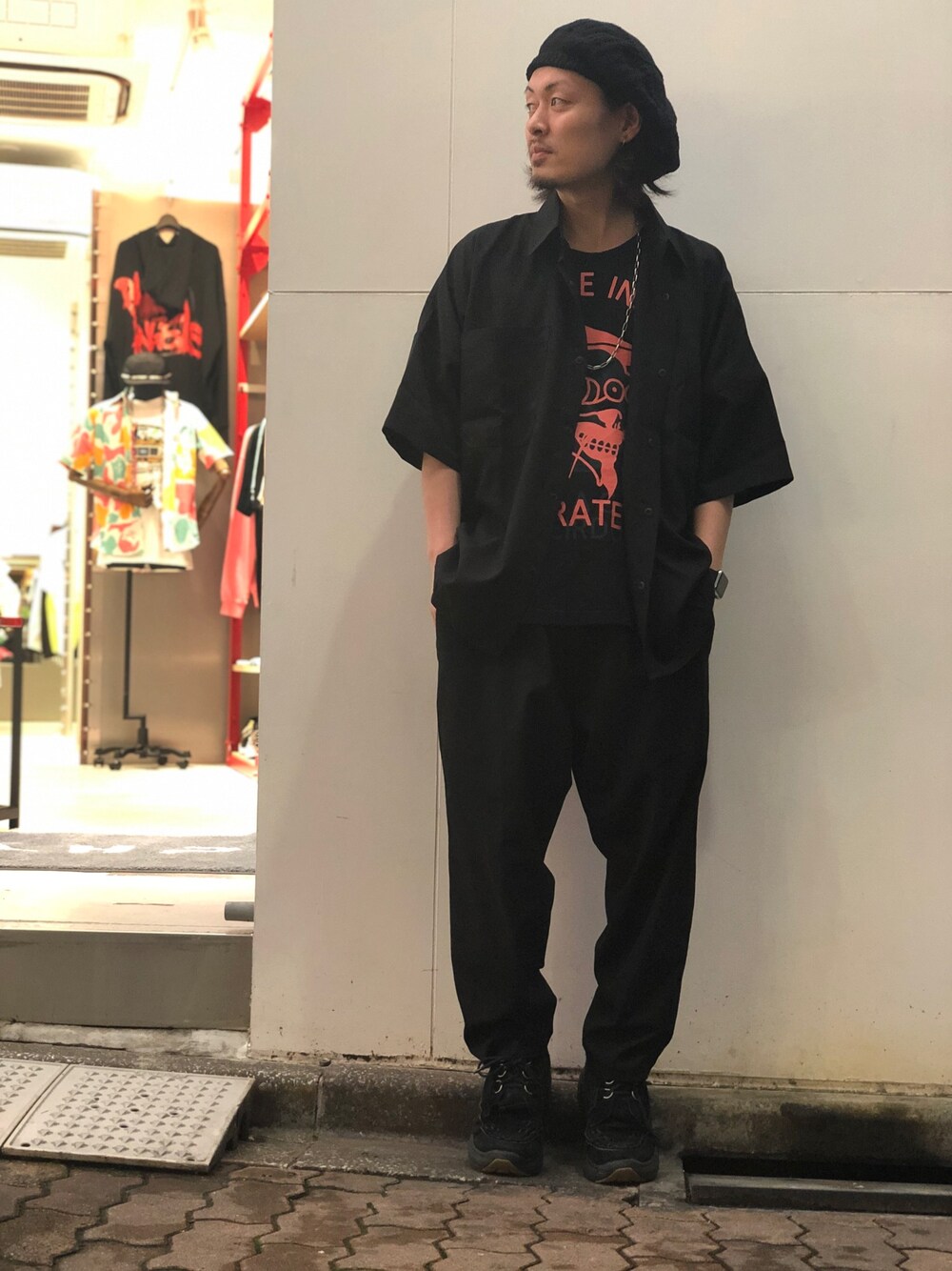 「ブラック、黒、オールブラック、LHP、Danke schon、blackmeans、上野、blackweirdos、LHP上野、夏だ！Tシャツ着よう！」｜「DANKE SCHONのDankeSchon/ダンケシェーン/ALBERT 半袖シャツ（シャツ/ブラウス、ブラック系）」を使った、kazuya muraiさん（メンズ・168cm）の夏コーディネートの1枚目の写真