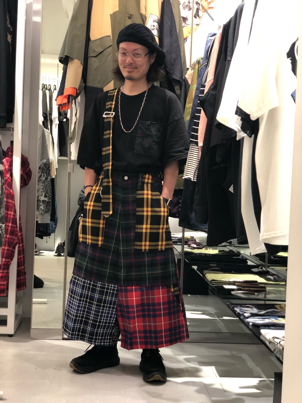 「ビッグシルエット、LHP、オーバーサイズ、ワイドパンツ、大人コーデ、新作、blackmeans、上野、KIDILL、LHP上野」｜「DANKE SCHONのDankeSchon/ダンケシェーン/ナイロンポケットTシャツ（Tシャツ/カットソー、ブラック系）」を使った、kazuya muraiさん（メンズ・168cm）の夏コーディネートの1枚目の写真