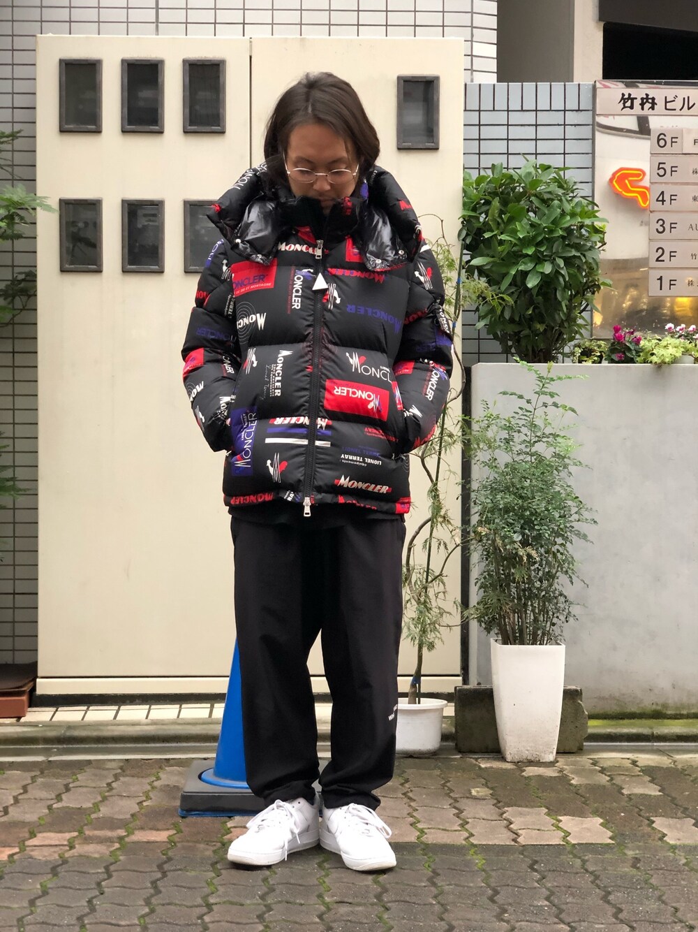 「アウター、ダウンジャケット、LHP、Danke schon、シンプルコーデ、MONCLER、上野、WHITELAND BLACKBURN、LHP上野」｜「WHITELANDのWHITELAND/ホワイトランド/Nylon QuarterPants（その他パンツ、ブラック系）」を使った、kazuya muraiさん（メンズ・168cm）の秋コーディネートの1枚目の写真