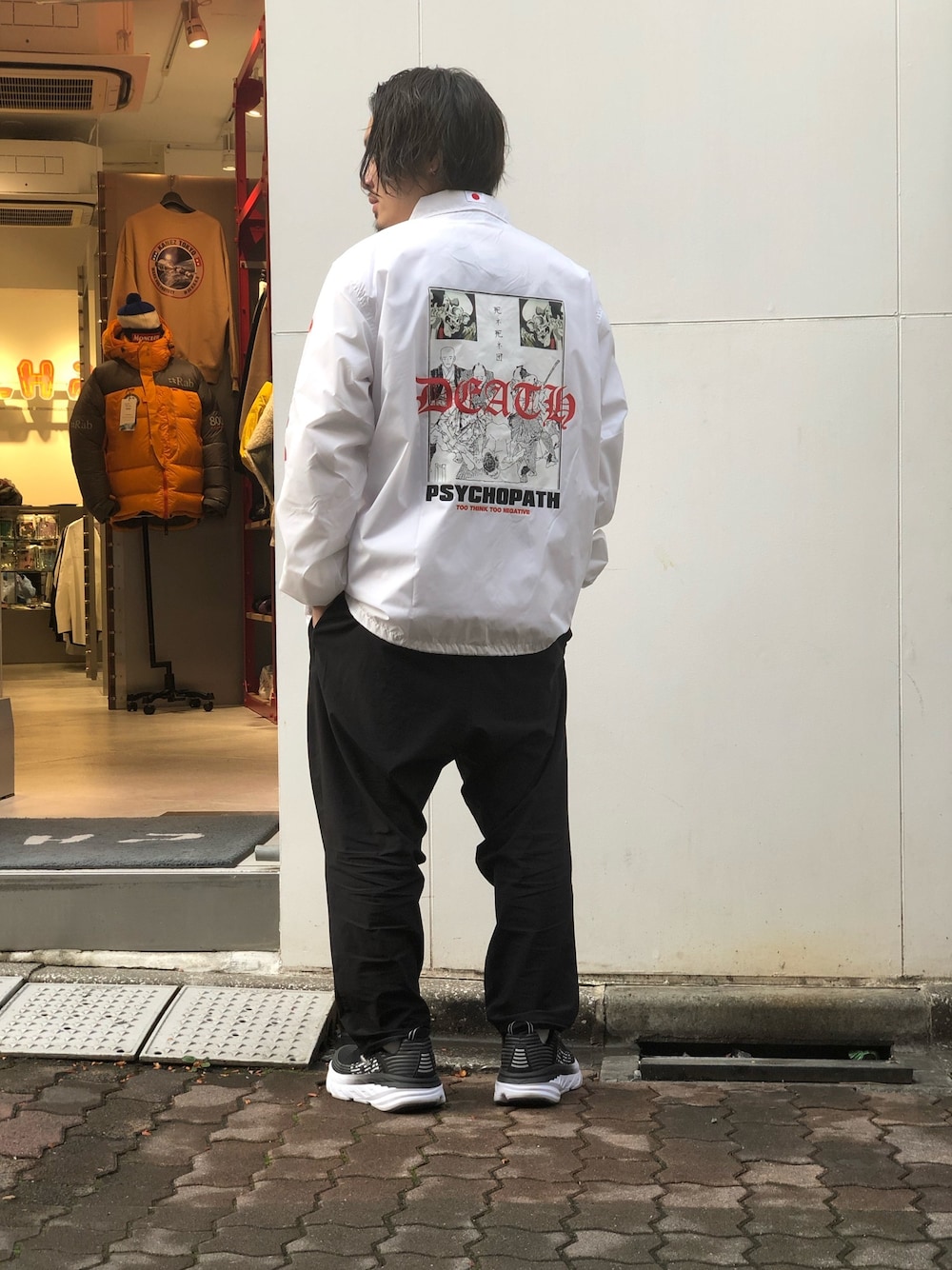 「LHP、コーチジャケット、スポーツミックス、ナイロンジャケット、冬、上野、WHITELAND BLACKBURN、LHP上野、samurai core」｜「WHITELANDのWHITELAND/ホワイトランド/LAYER PANTS(パンツ)（その他パンツ、ブラック系）」を使った、kazuya muraiさん（メンズ・168cm）の秋コーディネートの1枚目の写真