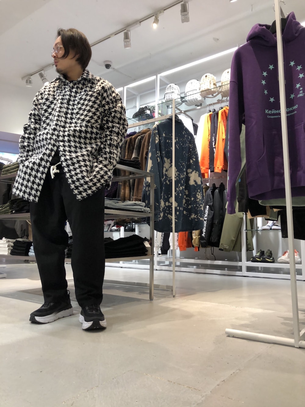 「LHP、Danke schon、クリスマス、今日のコーデ、オトナカジュアル、上野、WHITELAND BLACKBURN、LHP上野」｜「DANKE SCHONのDankeSchon/ダンケシェーン/chidori BIG SHIRTS/千鳥ビックシャツ（シャツ/ブラウス、ブラック系）」を使った、kazuya muraiさん（メンズ・168cm）の冬コーディネートの1枚目の写真