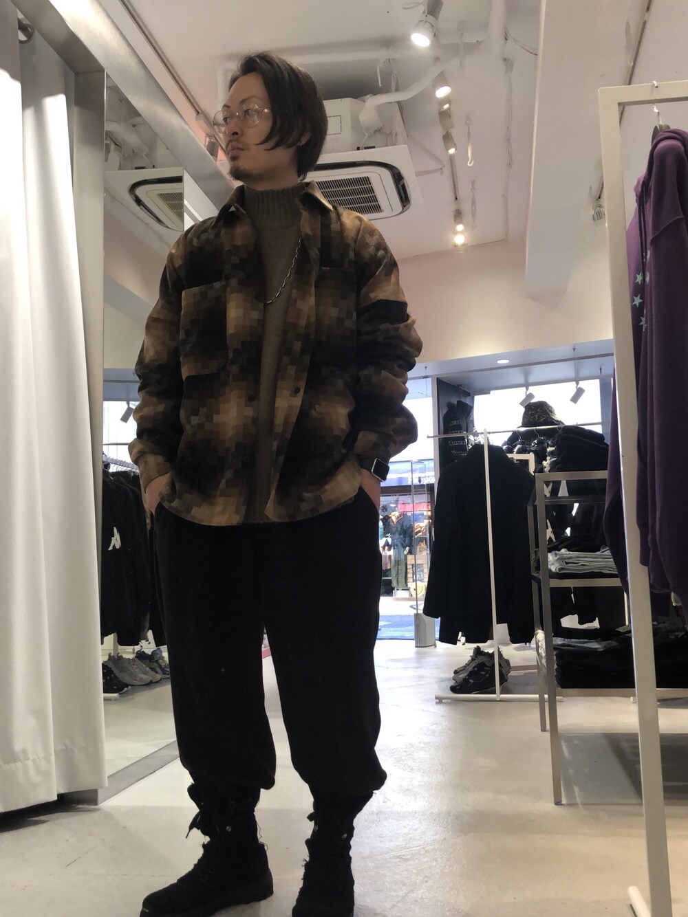 「kolor、LHP、冬コーデ、yohjiyamamoto、Danke schon、キレイめ、ブラウンコーデ、オトナカジュアル、blackweirdos、LHP上野」｜「DANKE SCHONのDankeSchon/ダンケシェーン/モザイクチェックシャツ（シャツ/ブラウス、ベージュ系）」を使った、kazuya muraiさん（メンズ・168cm）の冬コーディネートの1枚目の写真
