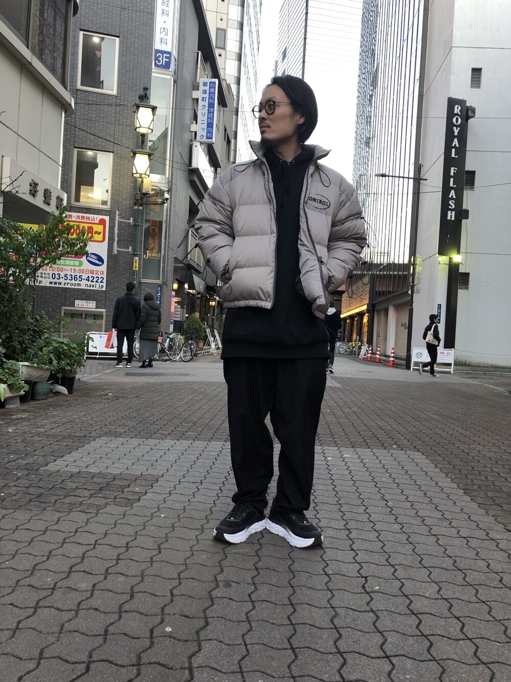 「LHP、大人カジュアル、上野、秋冬コーデ、おしゃれさんと繋がりたい、LHP上野」｜「Ctr1のCtr1/コントロール/ドローコードダウン（ダウンジャケット/コート、グレー系）」を使った、kazuya muraiさん（メンズ・168cm）の冬コーディネートの1枚目の写真