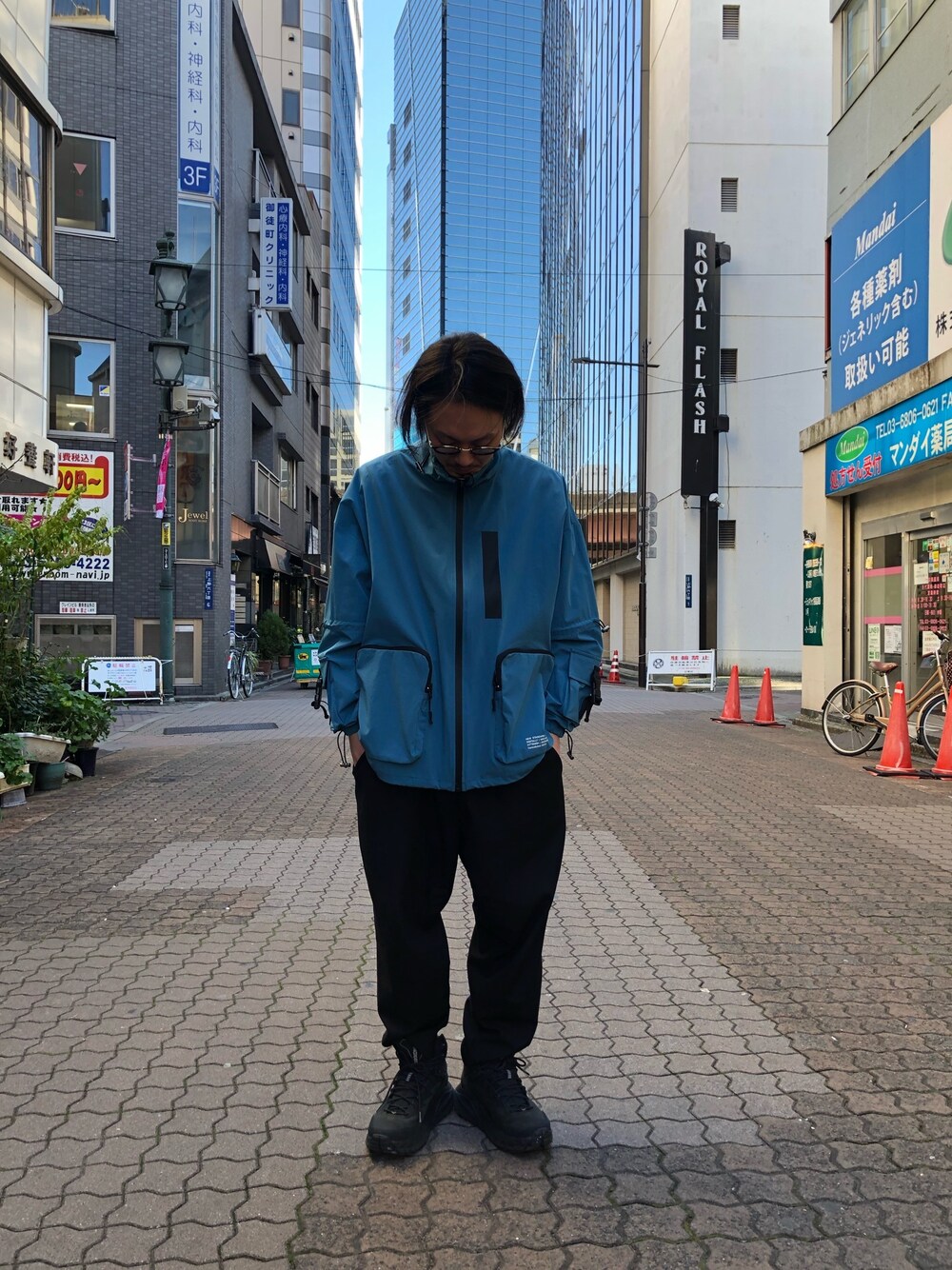 「LHP、Danke schon、シンプルコーデ、カジュアルコーデ、今日のコーデ、オトナカジュアル、上野、LHP上野」｜「DANKE SCHONのDankeSchon/ダンケシェーン/ナイロンミリタリーブルゾン（ブルゾン、ブルー系）」を使った、kazuya muraiさん（メンズ・168cm）の冬コーディネートの1枚目の写真