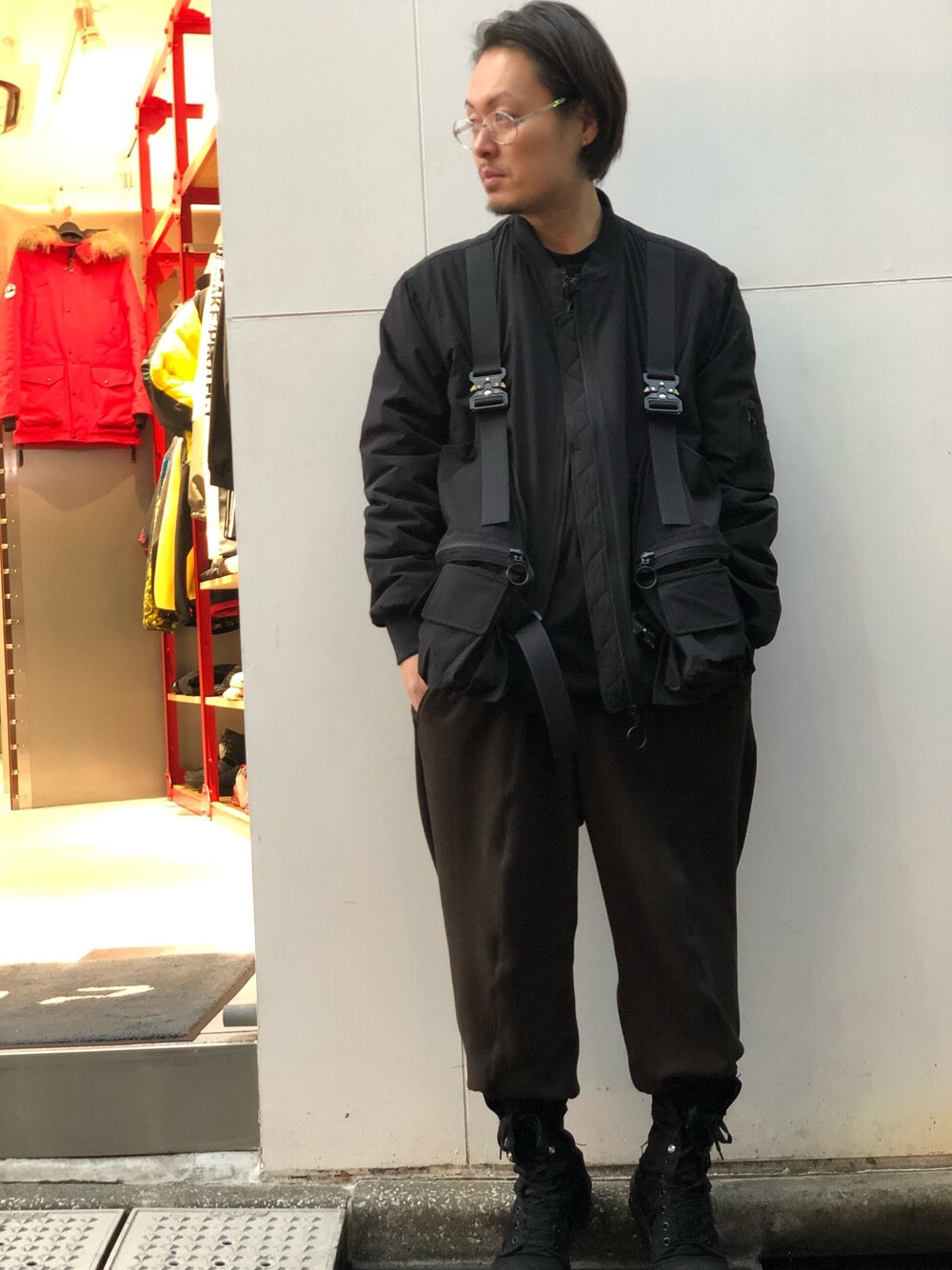 「LHP、yohjiyamamoto、Danke schon、ブラウン、シンプルコーデ、カジュアルコーデ、今日のコーデ、上野、blackweirdos、LHP上野」｜「DANKE SCHONのDankeSchon/ダンケシェーン/バックルMA-1（MA-1、ブラック系）」を使った、kazuya muraiさん（メンズ・168cm）の冬コーディネートの1枚目の写真