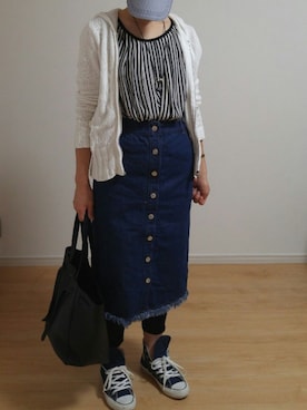 デニムスカートを使った「セリーヌ」の人気ファッションコーディネート
