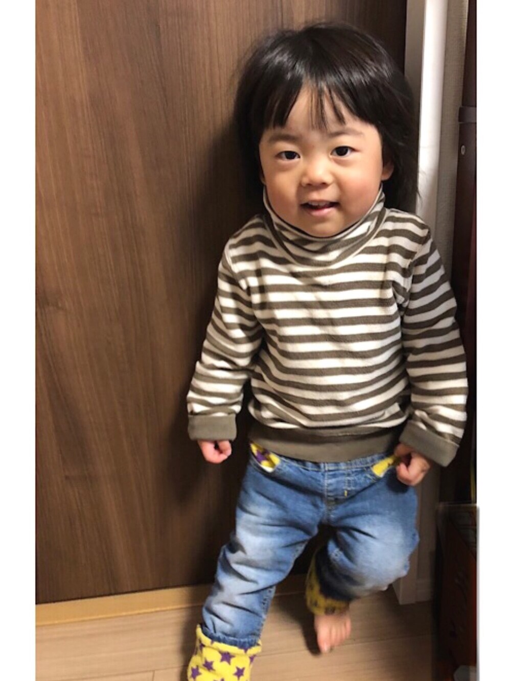 「男の子、男の子コーデ、ボーダー、ボーダーニット、三兄妹、おしゃれさんと繋がりたい、2歳2ヶ月」｜「GLOBAL WORKのアイテム（ニット/セーター、グリーン系）」を使った、3kids_codeさん（キッズ・90cm）の冬コーディネートの1枚目の写真