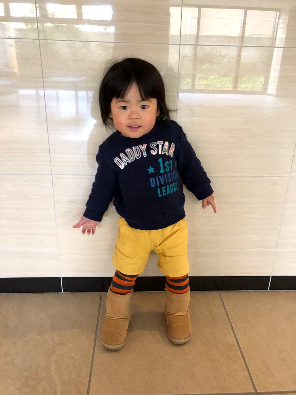 「男の子、2歳2ヶ月、レギンス×ショートパンツ、カジュアルコーデ、三兄妹、おしゃれさんと繋がりたい」｜「daddyohdaddyのアイテム（スウェット、ブルー系）」を使った、3kids_codeさん（キッズ・90cm）の冬コーディネートの1枚目の写真