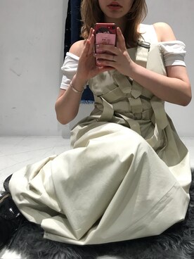 「Maison Margiela（メゾンマルジェラ）のアイテム（Tシャツ/カットソー、ホワイト系）」を使った、yuiさん（レディース・167cm）の秋コーディネート