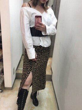 「MOUSSY（マウジー）のLEOPARD LONG SKIRT（スカート、ブラウン系）」を使った、yuiさん（レディース・167cm）の秋コーディネート
