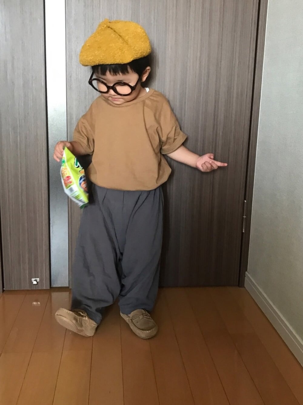 「キッズコーデ、おとこのこ、秋色コーデ、ベレー帽、モカシン、ﾏﾙﾒｶﾞﾈ」｜「Birthdayのアイテム（ハンチング/ベレー帽、イエロー系）」を使った、Kiii☆Soooさん（キッズ・100cm）の夏コーディネートの1枚目の写真