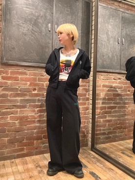 「らふこーで」｜「アイテム（スウェットパンツ）」を使った、日向さん（レディース・155cm）の春コーディネート