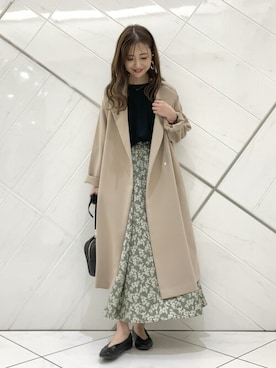 「URBAN RESEARCH DOORS（アーバンリサーチドアーズ）の小花柄ギャザーフレアスカート（スカート）」を使った、井上　裕美さん（レディース・158cm）の春コーディネート