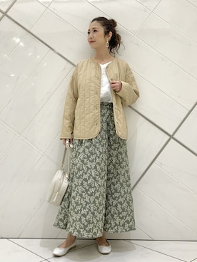 「小花柄」｜「アイテム（バレエシューズ）」を使った、井上　裕美さん（レディース・158cm）の春コーディネート