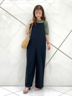 「URBAN RESEARCH DOORS（アーバンリサーチドアーズ）のペーパープレーンショルダーバッグ（ショルダーバッグ）」を使った、井上　裕美さん（レディース・158cm）の夏コーディネート