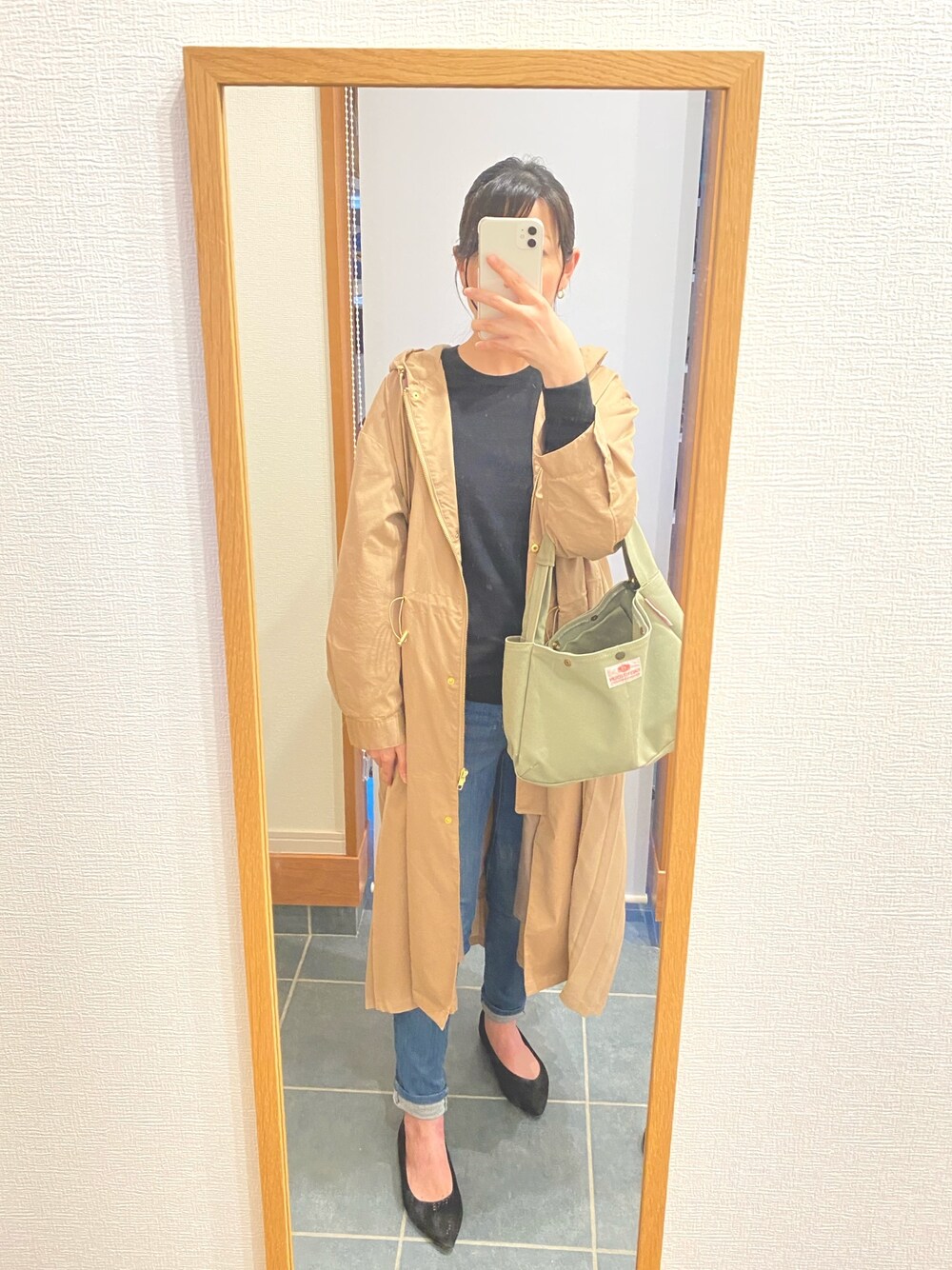 「BAG'n'NOUNのアイテム（バッグ、グリーン系）」を使った、ぴっぴさん（レディース・157cm）の春コーディネートの1枚目の写真