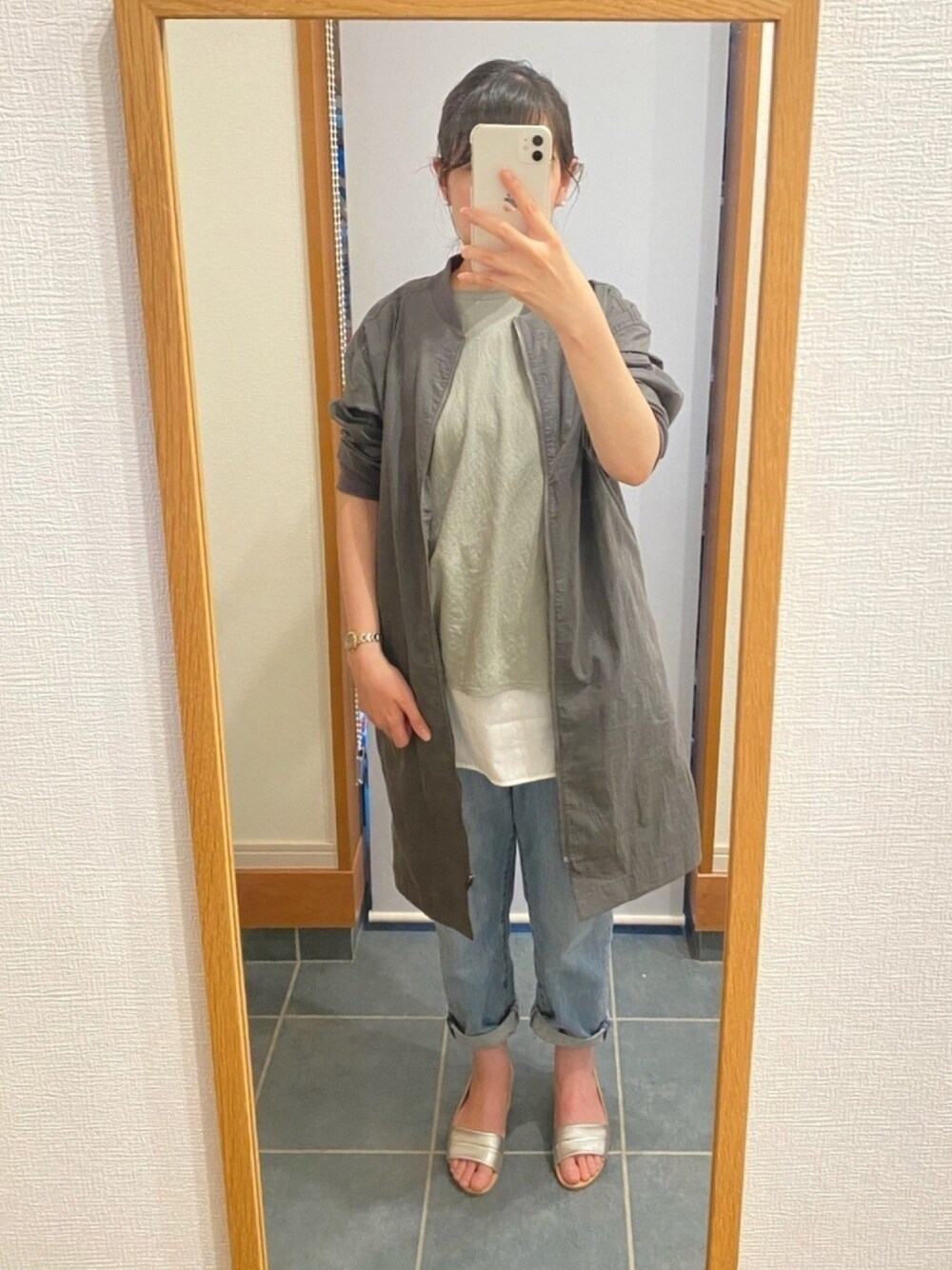 「A Day in the Life のアイテム（ジャケット/アウター、グレー系）」を使った、ぴっぴさん（レディース・157cm）の夏コーディネートの1枚目の写真