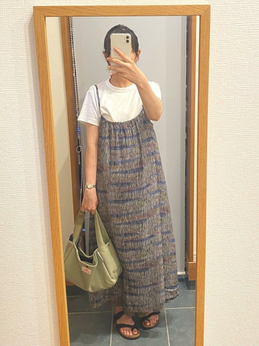 「キャミワンピ、秋だけど夏、バックンナウン」｜「BEAUTY&YOUTH UNITED ARROWSの【別注】＜TOWN＞レーヨンプリント キャミワンピース（ワンピース、その他）」を使った、ぴっぴさん（レディース・157cm）の秋コーディネートの1枚目の写真