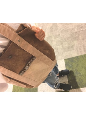 「チャイハネ（チャイハネ）のアイテム（トートバッグ）」を使った、た子さん（レディース・151cm）の秋コーディネート