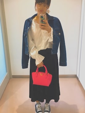 「ベロアスカート」｜「アイテム（デニムジャケット）」を使った、みことさん（レディース・158cm）の春コーディネート