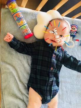 「アイテム（ロンパース、グリーン系）」を使った、asdfghjklさん（キッズ・70cm）の秋コーディネート