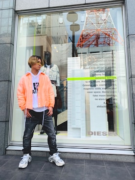 「DIESEL（ディーゼル）のアイテム（ナイロンジャケット）」を使った、aose shimoideさん（メンズ・170cm）の夏コーディネート