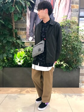 「RAGEBLUE（レイジブルー）のアイテム（スリッポン）」を使った、けんてぃーさん（メンズ・170cm）の秋コーディネート