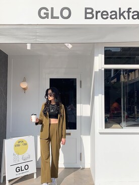 「アイテム（スーツパンツ、グリーン系）」を使った、tingさん（レディース・172cm）の春コーディネート