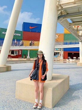 「Mania（マニア）のアイテム」を使った、tingさん（レディース・172cm）の秋コーディネート