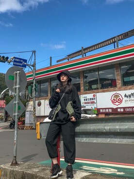 「B-SIDE（ビーサイド）のアイテム（ジャケット/アウター）」を使った、tingさん（レディース・172cm）の冬コーディネート