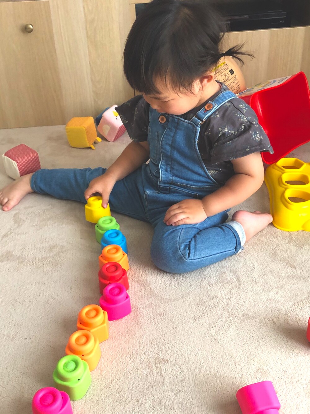 「シンプルコーデ、キッズ、女の子コーデ、カジュアルコーデ、キッズファッション、プチプラ、2歳」｜「ZARA KIDSのアイテム（オールインワン・サロペット、ブルー系）」を使った、co_riさん（キッズ・80cm）の夏コーディネートの1枚目の写真