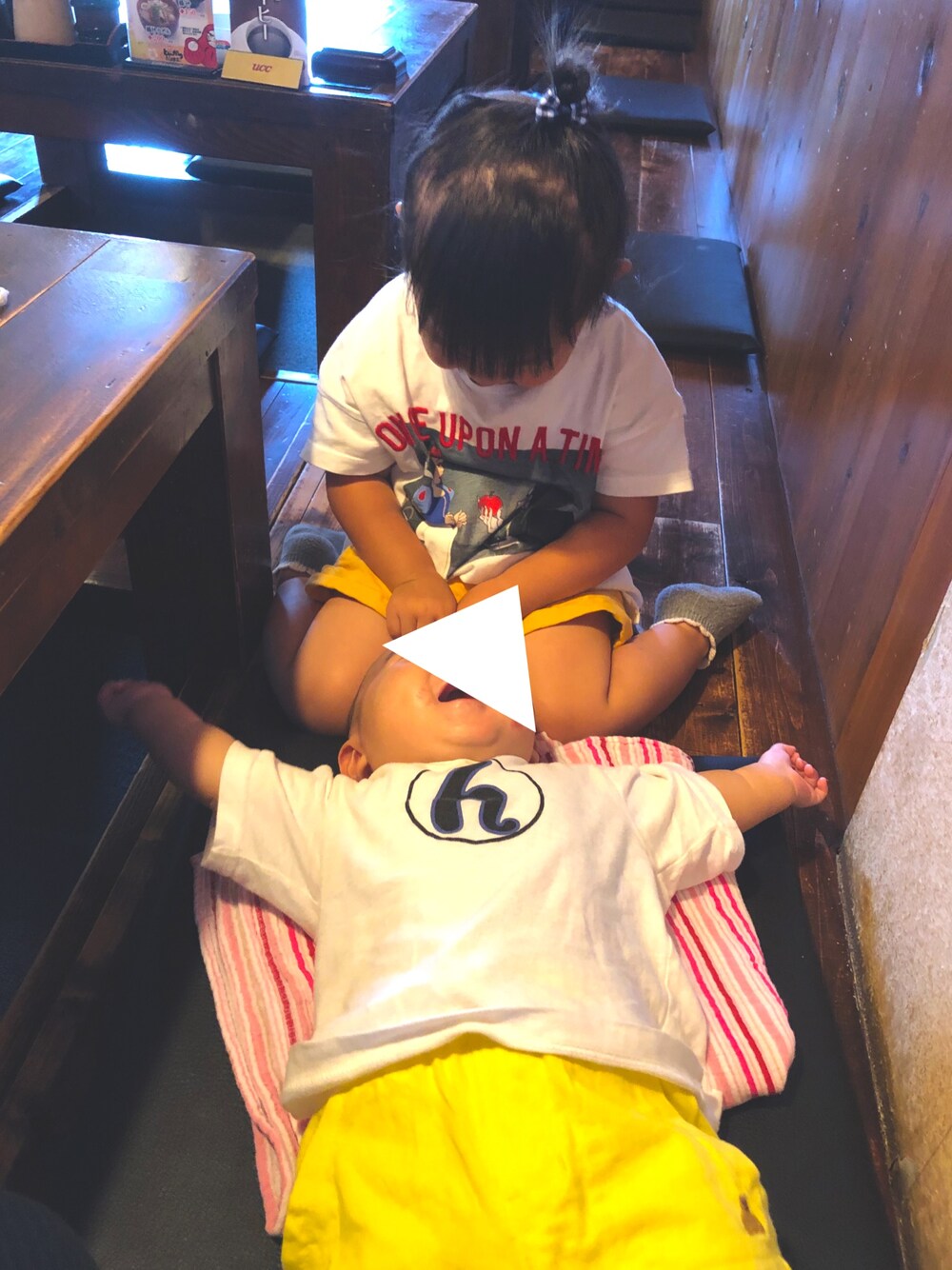 「おしゃれさんと繋がりたい、姉弟、リンクコーデ、プチプラ、夏コーデ、2歳、０歳」｜「ZARA KIDSのアイテム（Tシャツ/カットソー、ホワイト系）」を使った、co_riさん（キッズ・80cm）の夏コーディネートの1枚目の写真