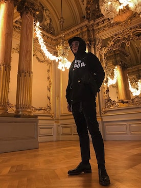 「palace」｜「アイテム（パーカー）」を使った、Keijiroさん（メンズ・180cm）の春コーディネート