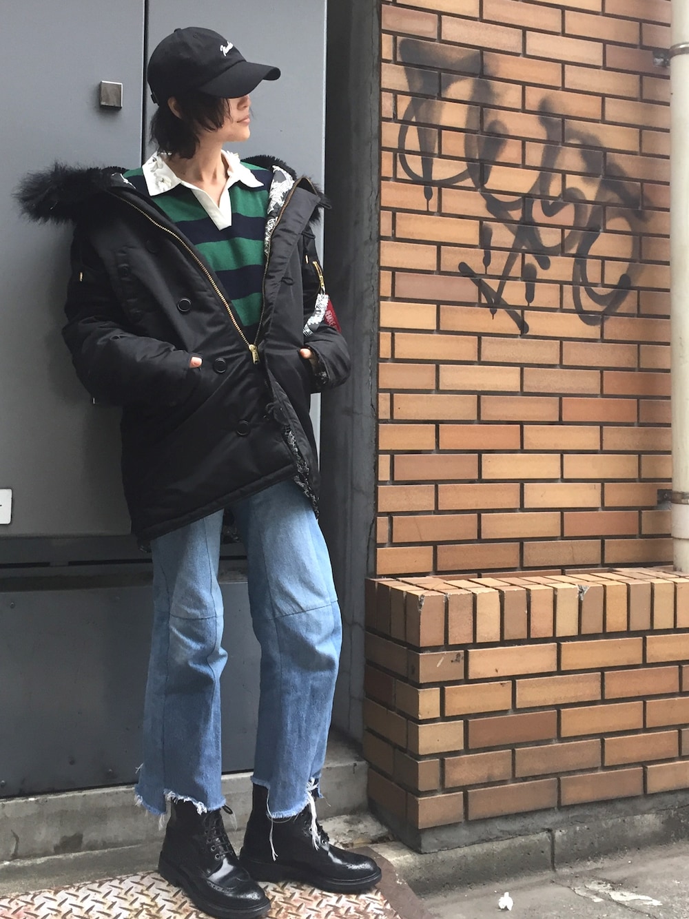 「冬、カジュアル、ミリタリー、アウター、メンズライク、NUMBER (N)INE、STUDIOUS、STUDIOUS SELECT(STUDIOUS SELECT)」｜「ALPHAの【NUMBER (N)INE】≪STUDIOUS限定≫ ALPHA 別注N-3Bジャケット（ミリタリージャケット、ブラック系）」を使った、Shizuka Natoriさん（レディース・165cm）の秋コーディネートの1枚目の写真