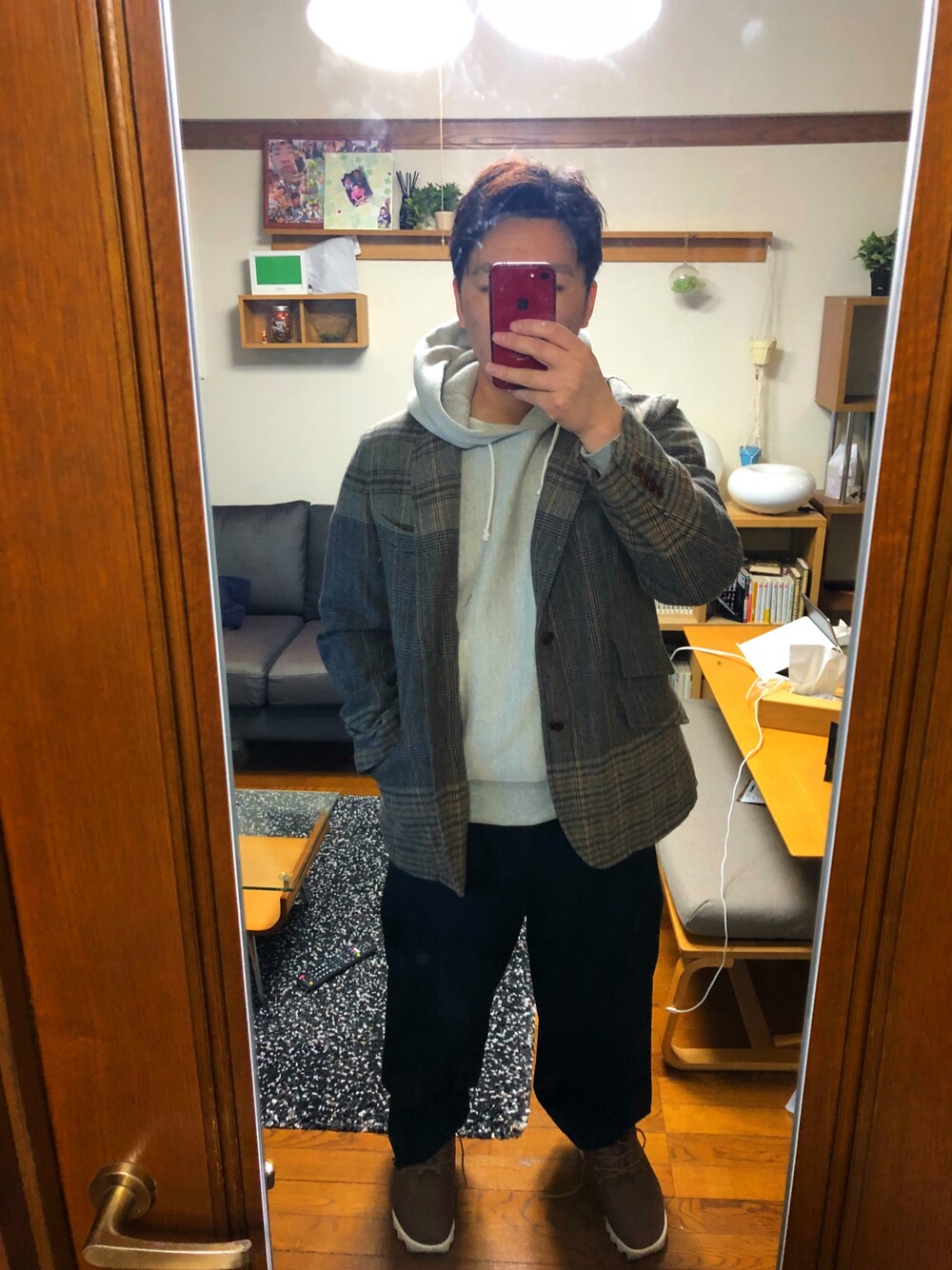 「FilMelangeのアイテム（パーカー、グレー系）」を使った、カーボンさん（メンズ・173cm）の冬コーディネートの1枚目の写真