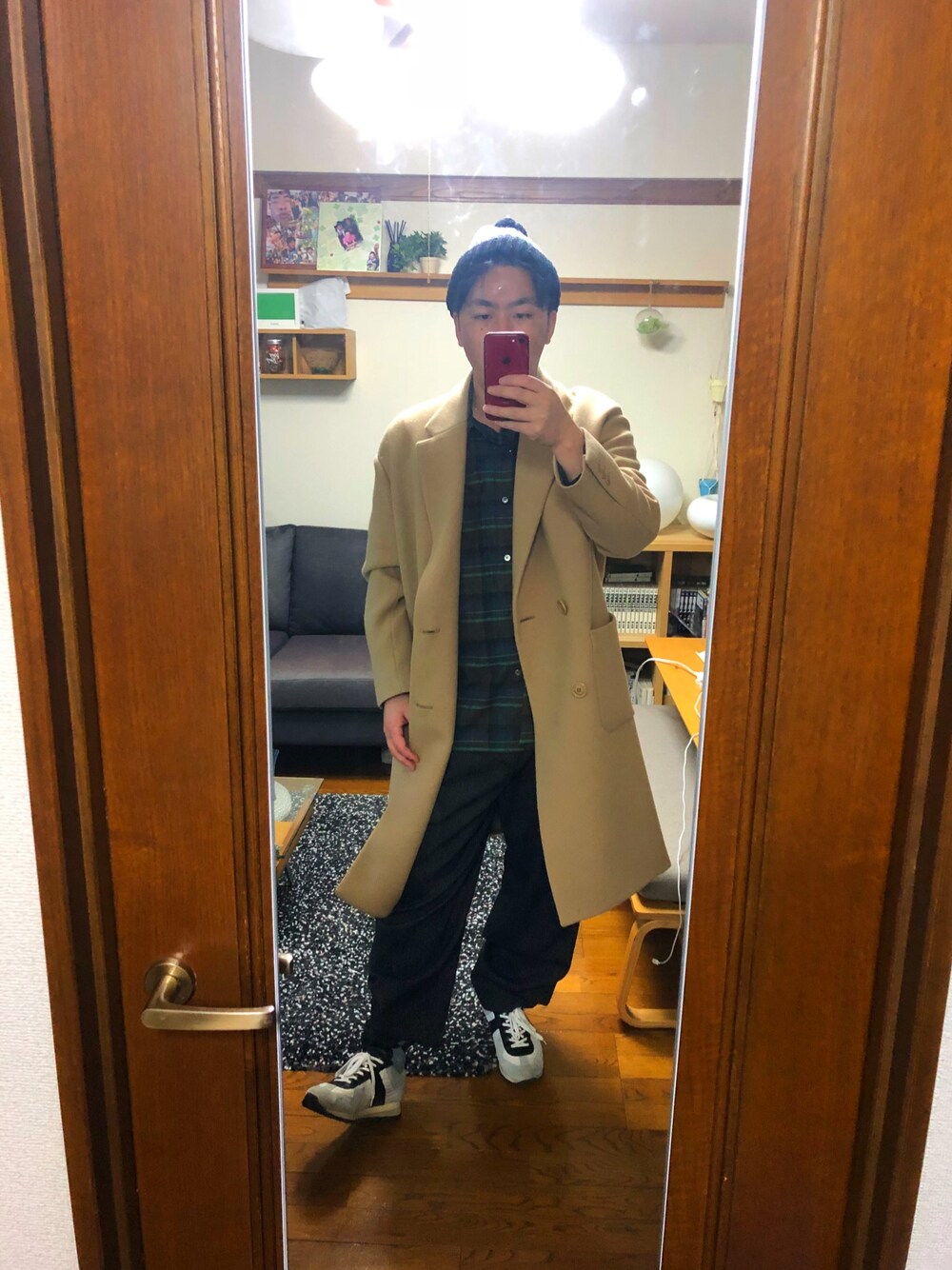 「N.HOOLYWOODのアイテム（ピーコート、ベージュ系）」を使った、カーボンさん（メンズ・173cm）の冬コーディネートの1枚目の写真