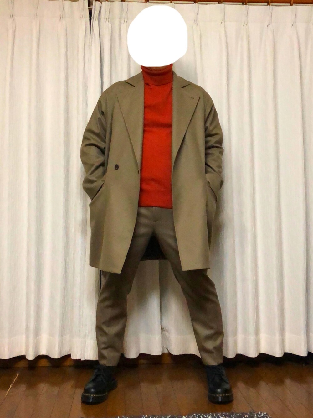 「AURALEEのアイテム（ピーコート、ベージュ系）」を使った、カーボンさん（メンズ・173cm）の冬コーディネートの1枚目の写真