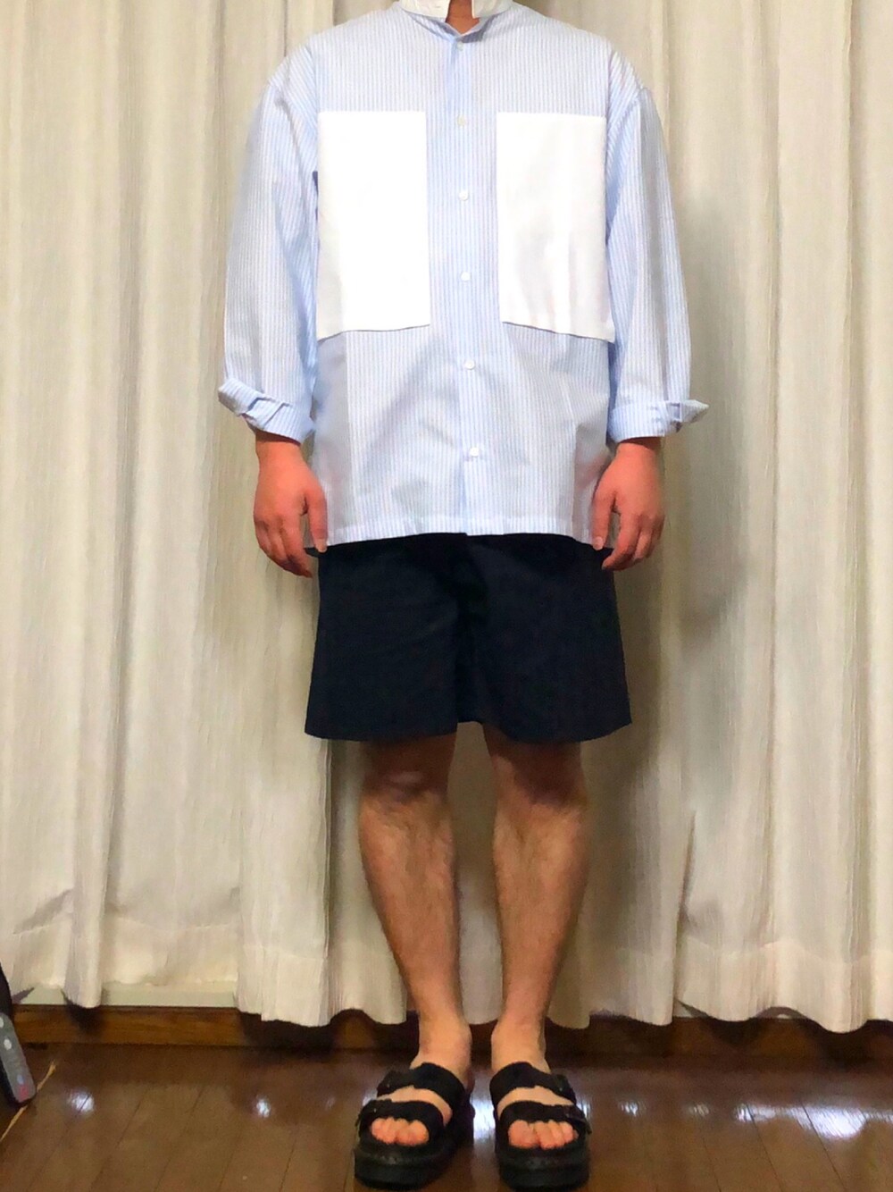「AURALEEのアイテム（シャツ/ブラウス、ブルー系）」を使った、カーボンさん（メンズ・173cm）の春コーディネートの1枚目の写真