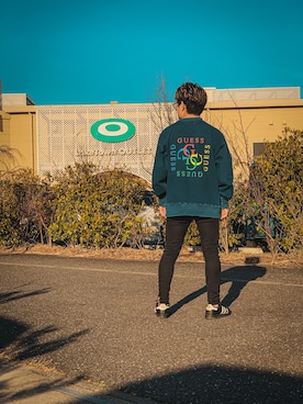 「Guess（ゲス）のアイテム（スウェット）」を使った、KATUさん（メンズ・160cm）の冬コーディネート