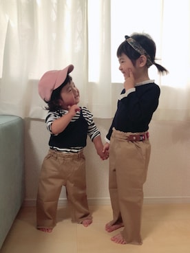 「petit main（プティマイン）のフリンジワイドパンツ（その他パンツ、ベージュ系）」を使った、やましぃさん（キッズ・100cm）の春コーディネート