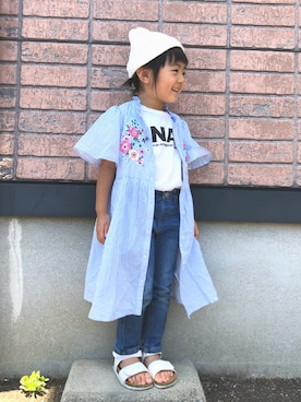 「BRANSHES（ブランシェス）の胸元刺繍半袖ワンピース（Tシャツ/カットソー、ブルー系）」を使った、やましぃさん（キッズ・100cm）の春コーディネート