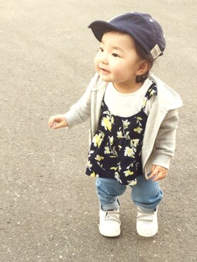 「Carter's（カーターズ）のアイテム（パーカー）」を使った、HANA☺︎さん（キッズ・70cm）の春コーディネート