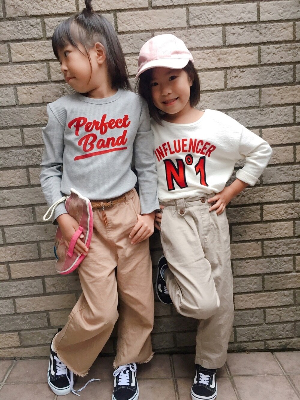 「秋服準備はじめました、キッズコーデ、姉妹コーデ、チノパン、シンプルコーデ」｜「ZARA KIDSのアイテム（トップス、ホワイト系）」を使った、fusaさん（キッズ・110cm）の秋コーディネートの1枚目の写真