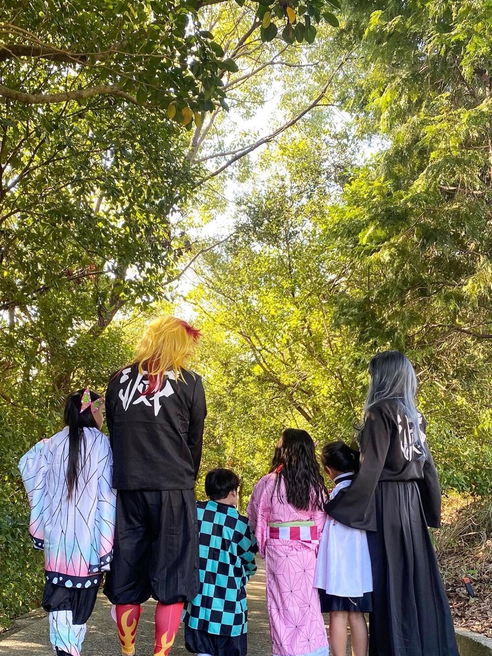 「wearhalloween2020、ハロウィンコーデ、ハロウィン、halloween、鬼滅の刃、親子コーデ、コスプレ、キッズコーデ、ママコーデ」｜「鬼滅の刃のアイテム（オールインワン・サロペット、その他）」を使った、Ameri★さん（レディース・164cm）の秋コーディネートの1枚目の写真