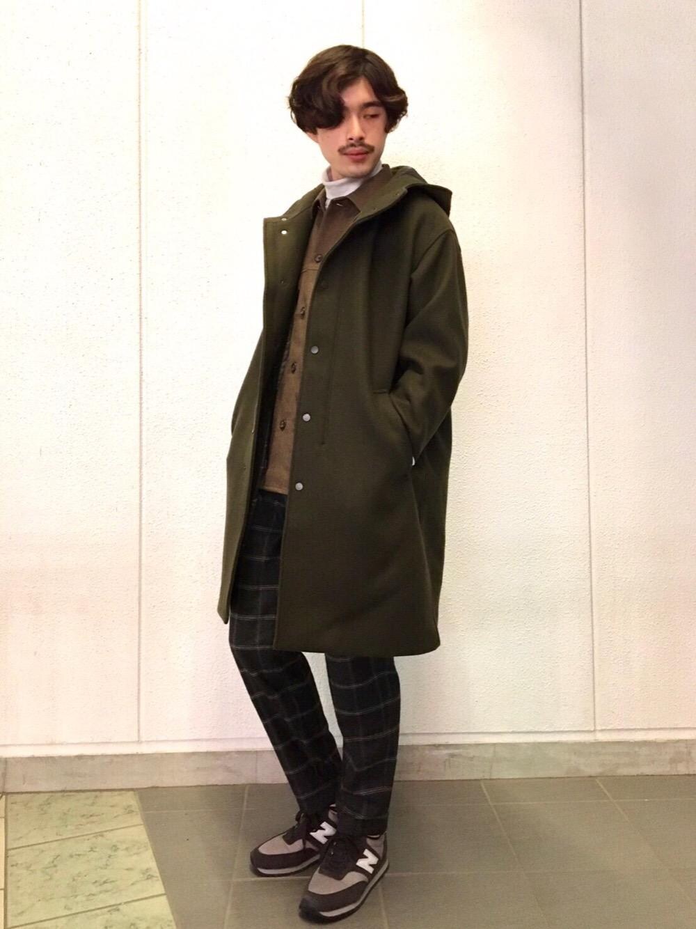 「大人カジュアル、casual、RELAX、GLR別注スタイル、秋のおすすめブラウンカラーコーデ、一押しのアウタースタイル」｜「NEW BALANCEの別注 [ ニューバランス ]  SC NEW BALANCE  MLC100 GL スニーカー （スニーカー、グレー系）」を使った、kyoperiskさん（メンズ・175cm）の秋コーディネートの1枚目の写真
