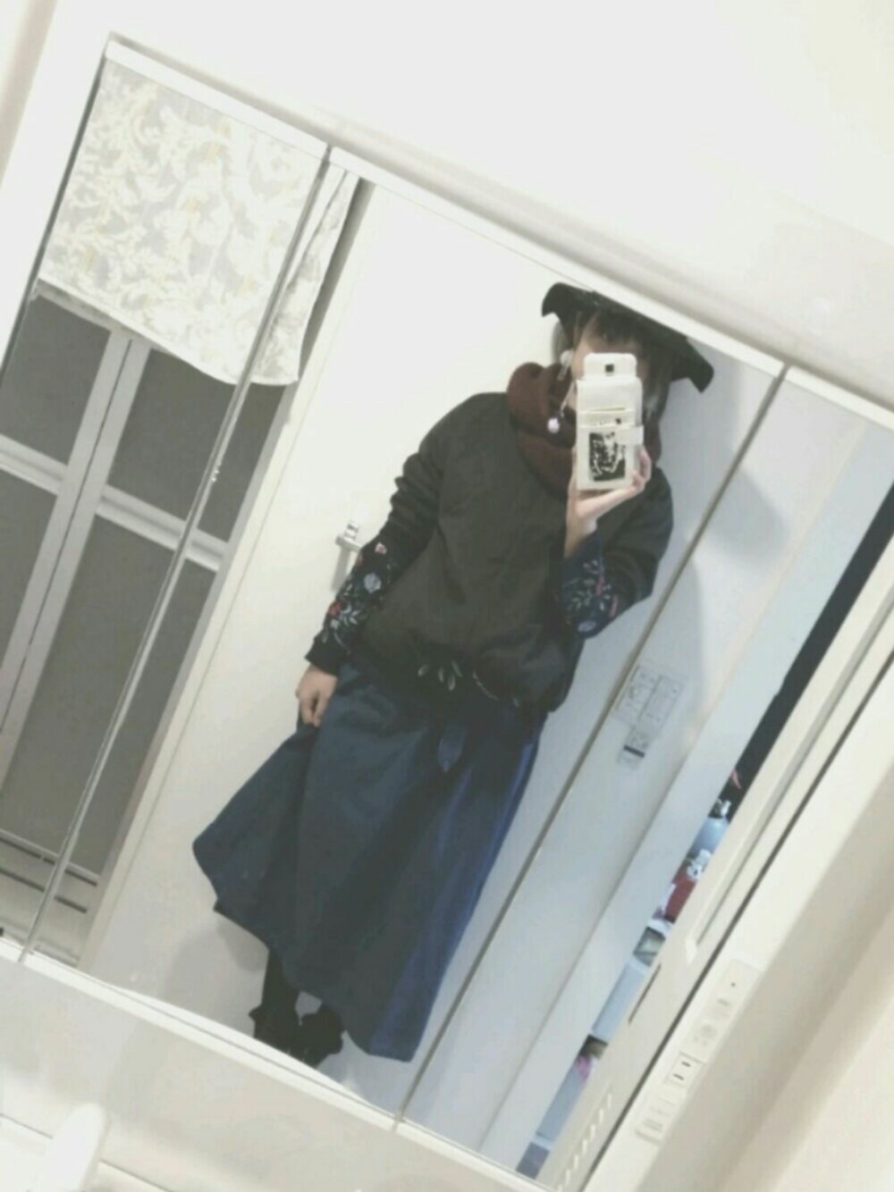 「忙しい日、幼稚園で発表を見て、次女を病院へ連れていき、職場へ行き休職を解除してもらう、100均と、郵便局も、あー時間が足りない」｜「coenのアイテム（ニット/セーター、ブラック系）」を使った、Milica Kimuraさん（レディース・161cm）の冬コーディネートの1枚目の写真