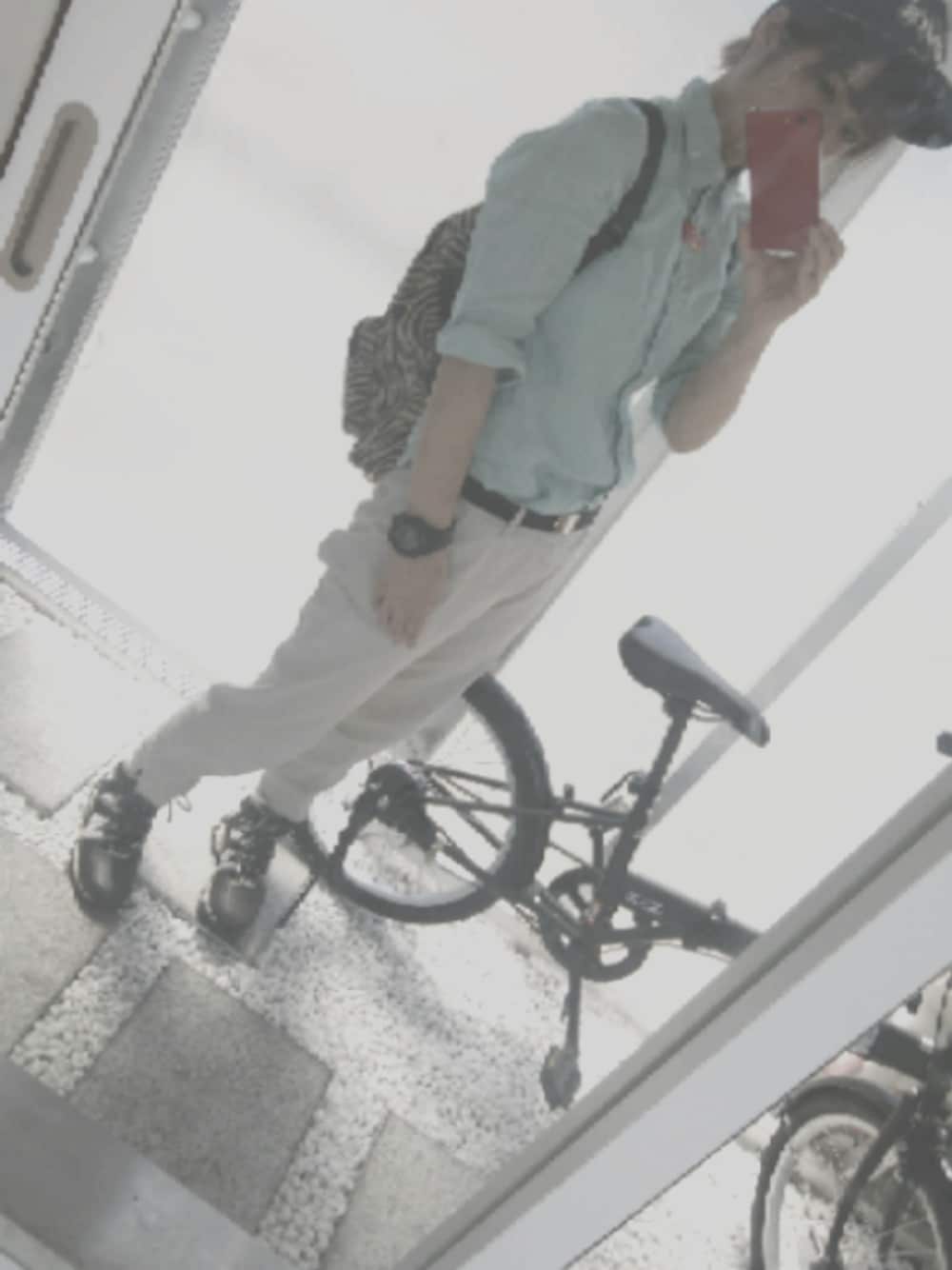 「今日は服借りてない、外暑すぎてげんなり、天気が良いのは良いけど、これから夏やなー、がんばろ、銀行と病院と買い出し、あとマイナンバーと保険証、やること多すぎる」｜「no brandのアイテム（バックパック/リュック、ブラウン系）」を使った、Milica Kimuraさん（レディース・161cm）の春コーディネートの1枚目の写真